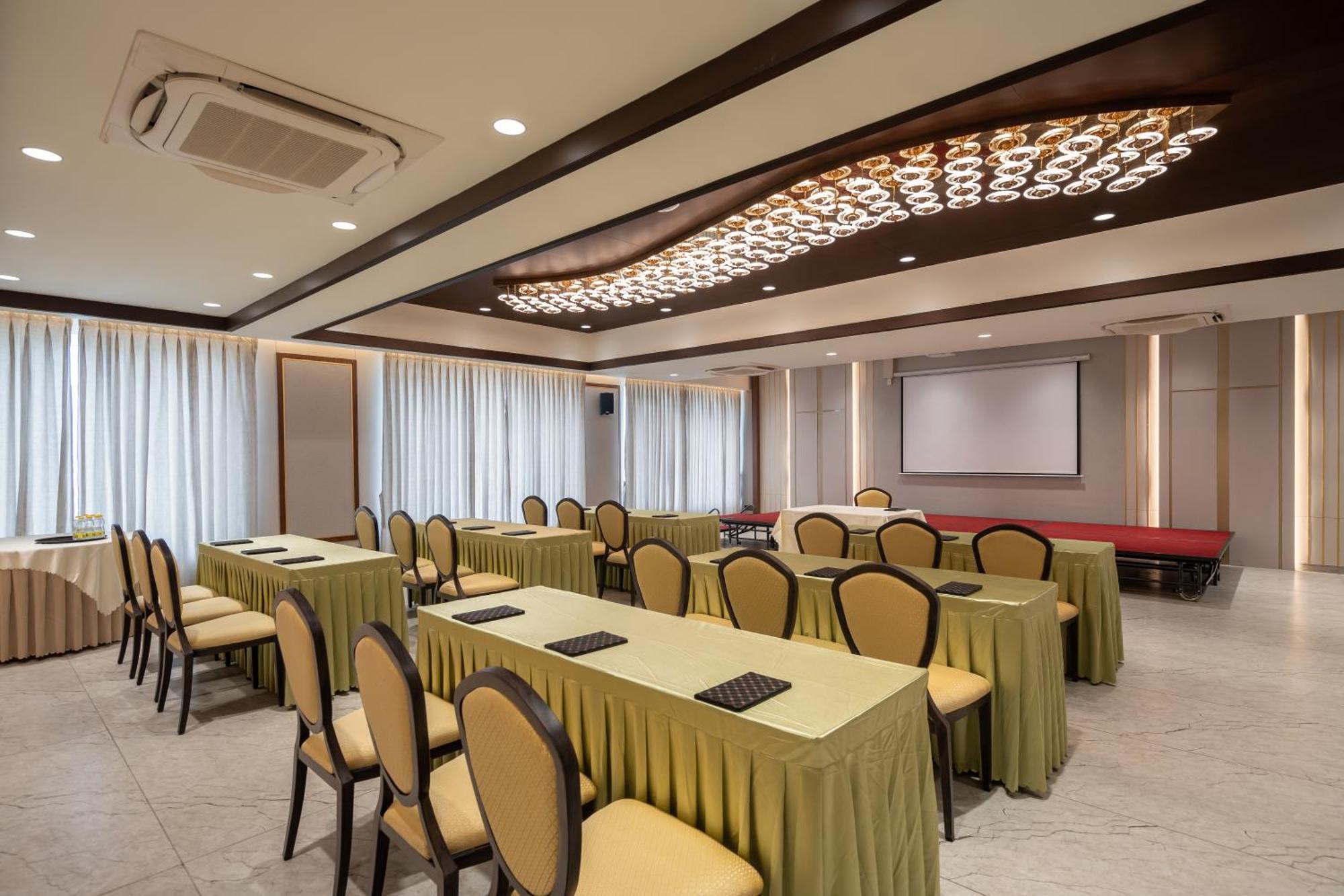 Copper Leaf Hotels, 蒂鲁内尔维利 外观 照片